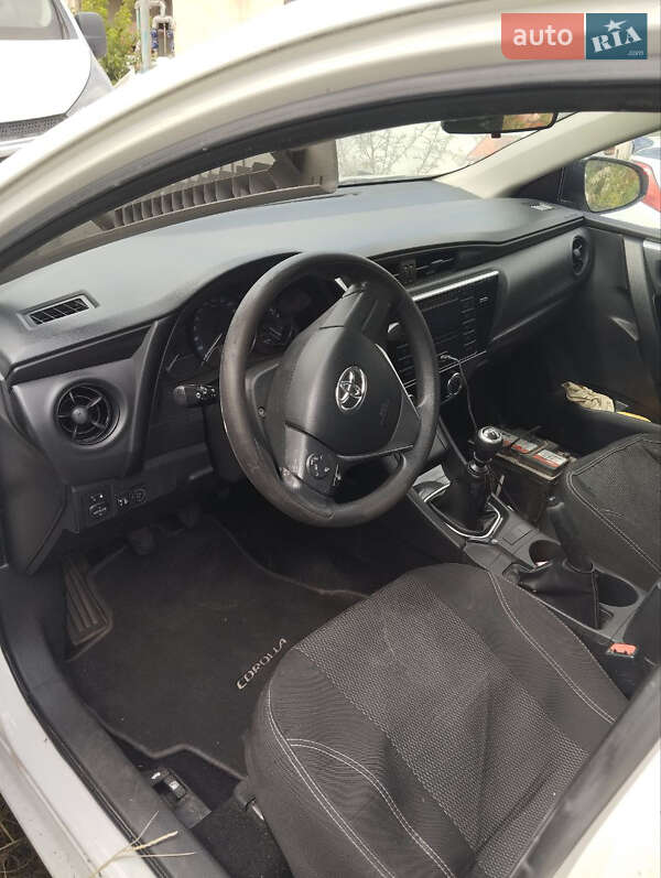 Седан Toyota Corolla 2017 в Києві