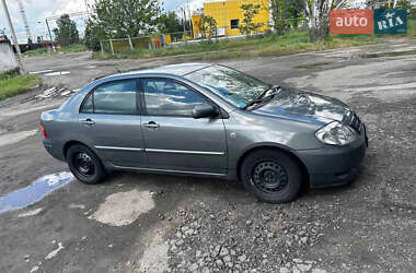 Седан Toyota Corolla 2004 в 