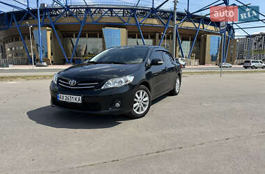 Седан Toyota Corolla 2013 в Харкові