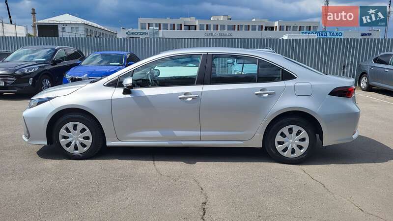 Седан Toyota Corolla 2021 в Киеве