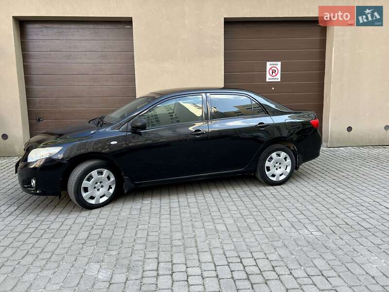 Седан Toyota Corolla 2008 в Тернополе