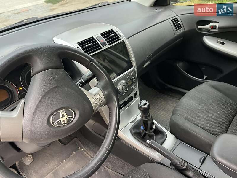 Седан Toyota Corolla 2008 в Любашевке