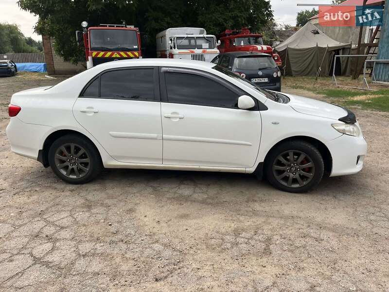 Седан Toyota Corolla 2008 в Любашевке