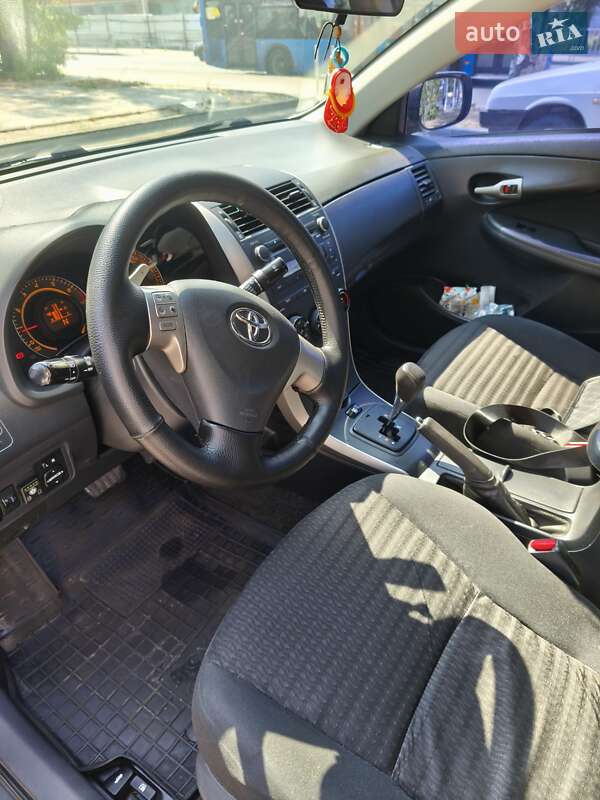 Седан Toyota Corolla 2007 в Днепре