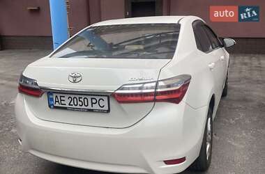 Седан Toyota Corolla 2017 в 