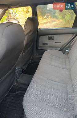 Хэтчбек Toyota Corolla 1987 в 