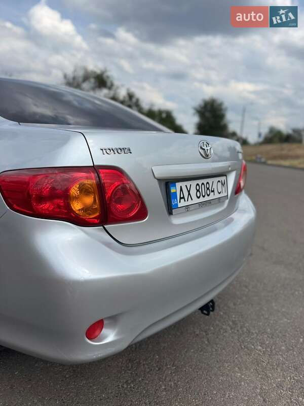 Седан Toyota Corolla 2007 в Кривом Роге