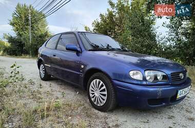 Хэтчбек Toyota Corolla 2001 в 