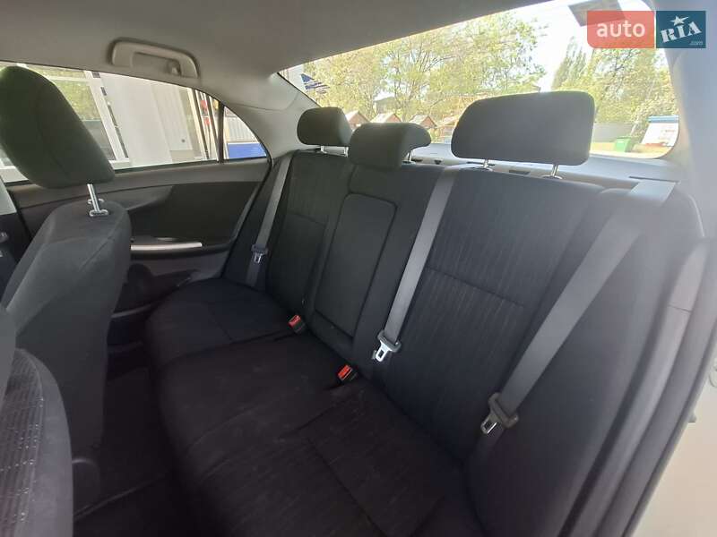 Седан Toyota Corolla 2008 в Николаеве