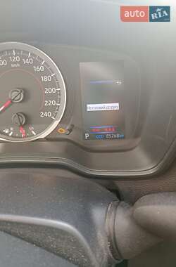 Седан Toyota Corolla 2020 в 