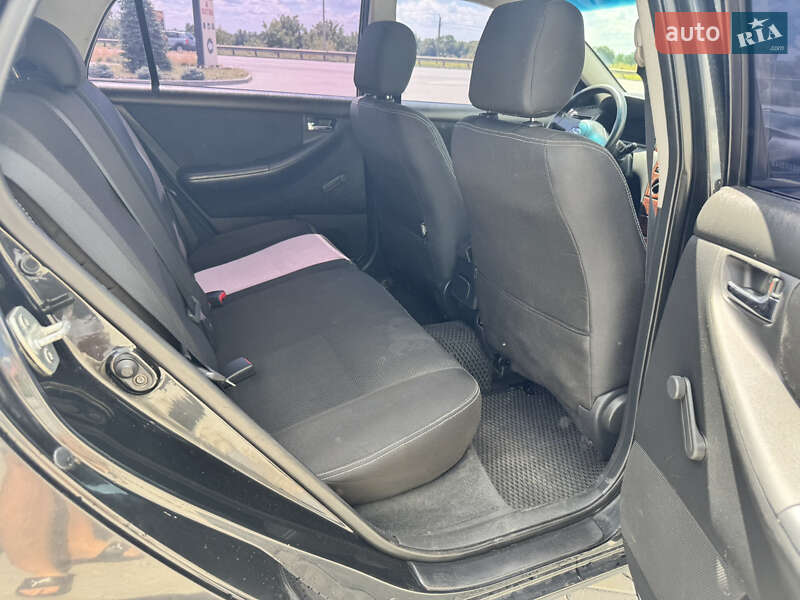 Хэтчбек Toyota Corolla 2004 в Виннице