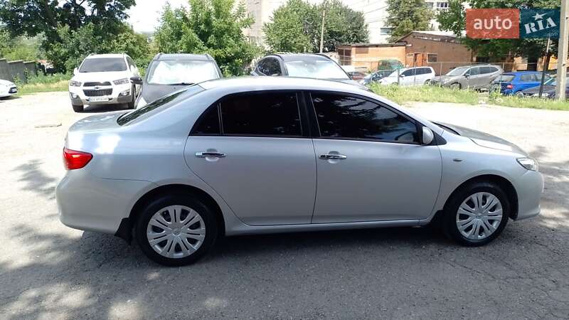 Седан Toyota Corolla 2008 в Хмельницькому