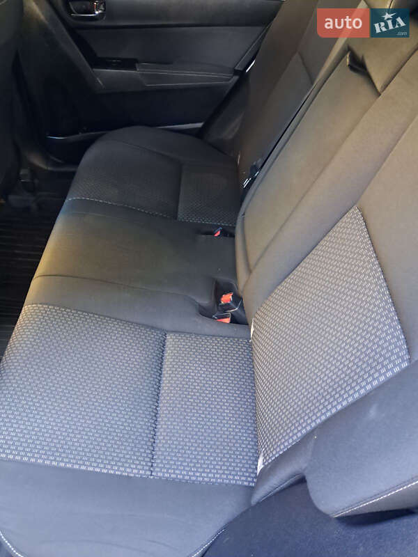 Седан Toyota Corolla 2013 в Трускавце