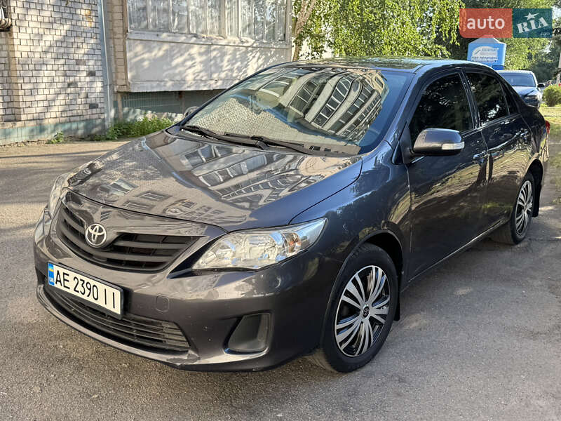 Седан Toyota Corolla 2010 в Дніпрі