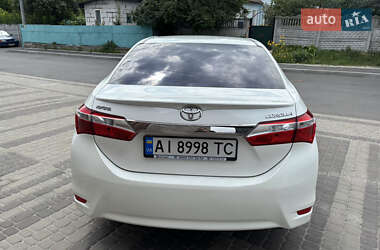Седан Toyota Corolla 2015 в 