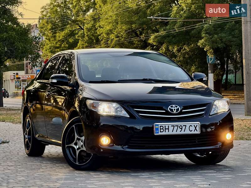 Седан Toyota Corolla 2013 в Одессе