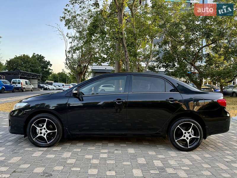 Седан Toyota Corolla 2013 в Одессе