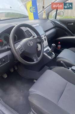 Универсал Toyota Corolla 2005 в Черновцах