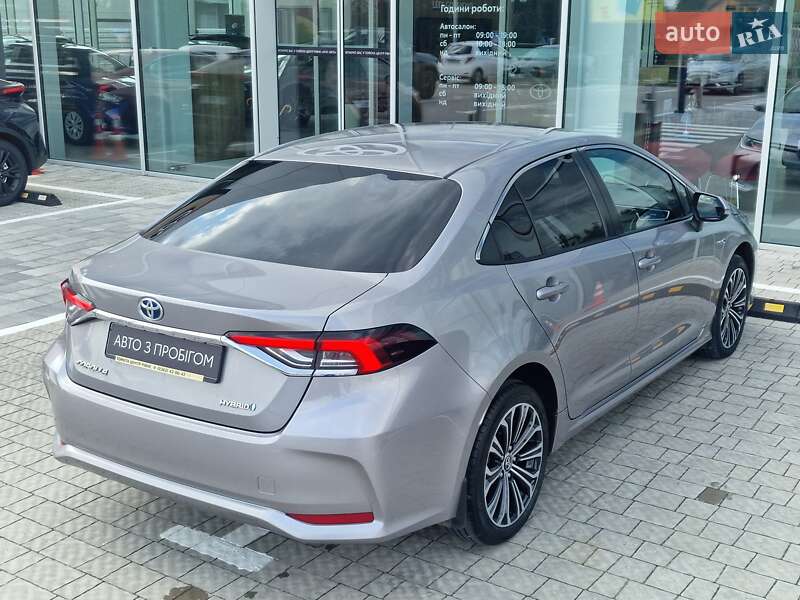 Седан Toyota Corolla 2019 в Рівному