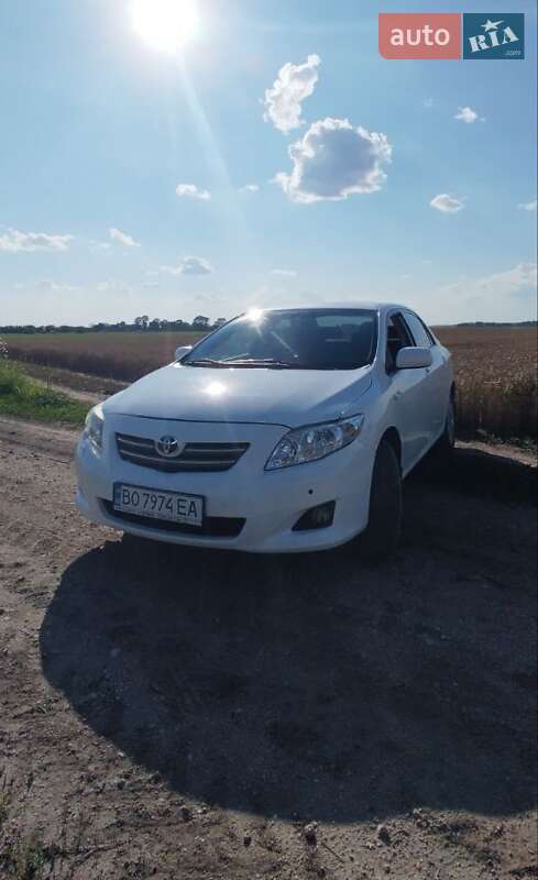 Седан Toyota Corolla 2008 в Тернополі