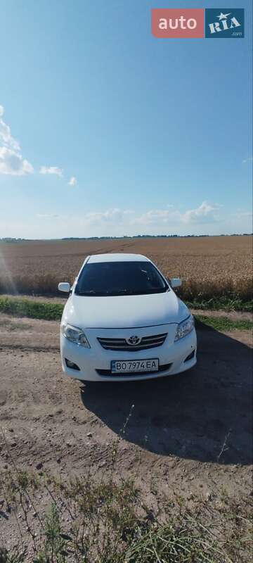 Седан Toyota Corolla 2008 в Тернополі