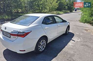 Седан Toyota Corolla 2016 в 