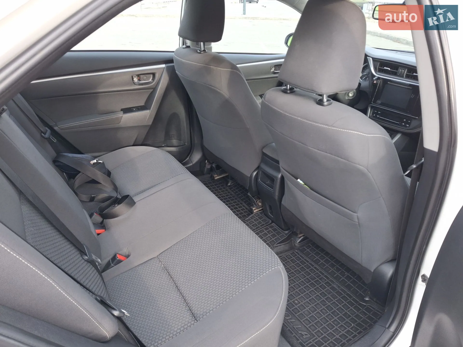2016 Toyota Corolla - мініатюра 9