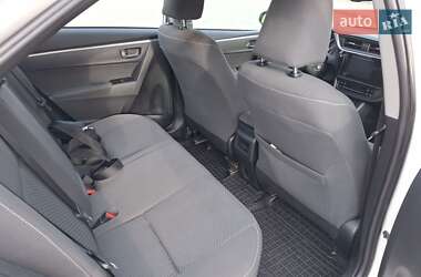 Седан Toyota Corolla 2016 в 