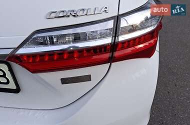Седан Toyota Corolla 2016 в 