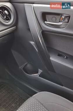 Седан Toyota Corolla 2016 в 
