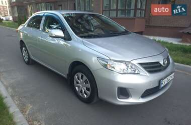 Седан Toyota Corolla 2012 в Чернигове