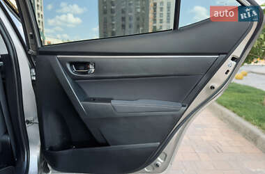 Седан Toyota Corolla 2014 в 