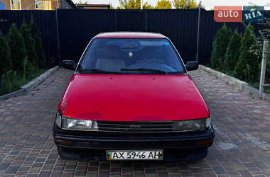 Хэтчбек Toyota Corolla 1990 в 