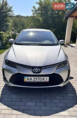 Седан Toyota Corolla 2019 в Киеве