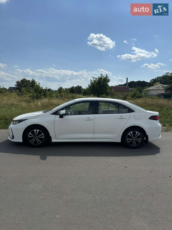 Седан Toyota Corolla 2019 в Умани