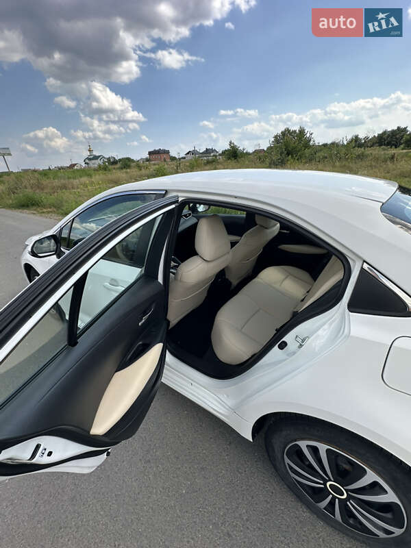 Седан Toyota Corolla 2019 в Умани