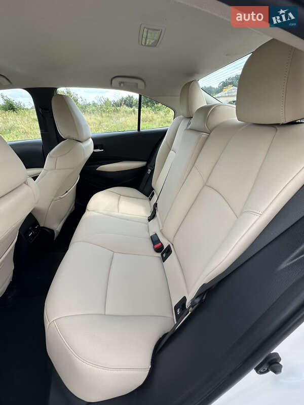 Седан Toyota Corolla 2019 в Умани