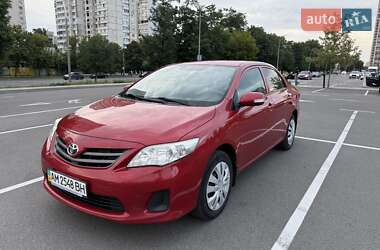 Седан Toyota Corolla 2012 в Киеве