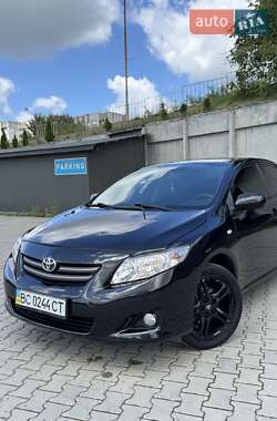 Седан Toyota Corolla 2008 в Дрогобыче
