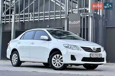 Седан Toyota Corolla 2012 в Киеве