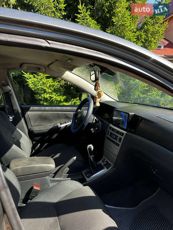Седан Toyota Corolla 2006 в Киеве