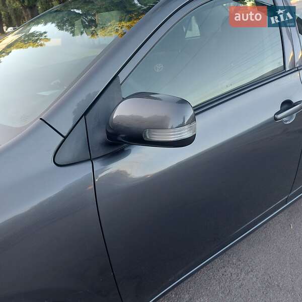 Седан Toyota Corolla 2013 в Чернигове