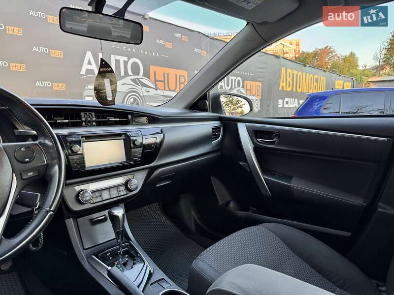 Седан Toyota Corolla 2013 в Харкові