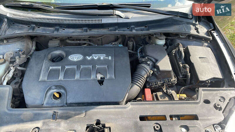 Седан Toyota Corolla 2008 в Сумах