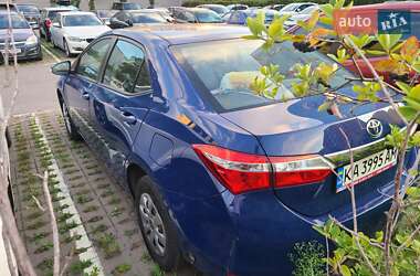 Седан Toyota Corolla 2016 в Киеве