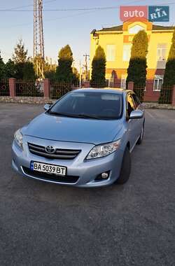 Седан Toyota Corolla 2008 в Новомиргороді