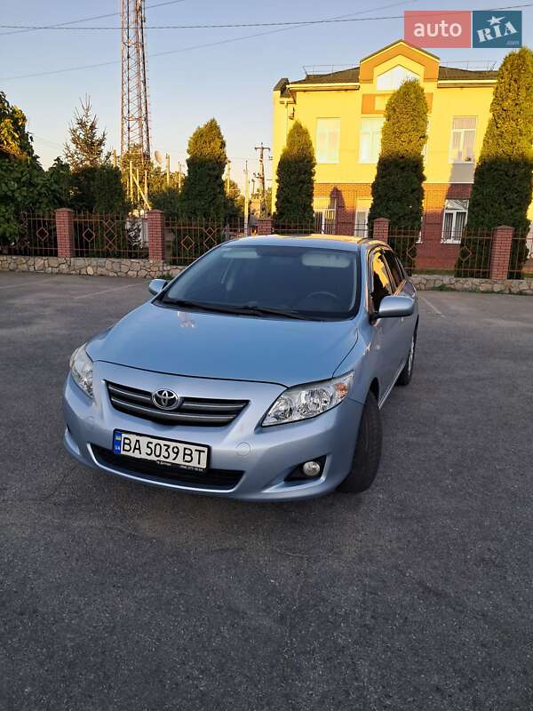 Седан Toyota Corolla 2008 в Новомиргороді фото Седан Toyota Corolla 2008 в Новомиргороді