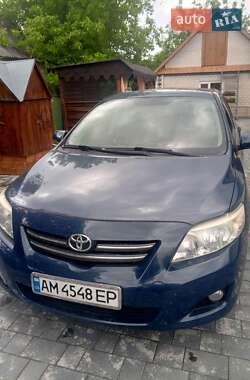 Седан Toyota Corolla 2008 в Полонному