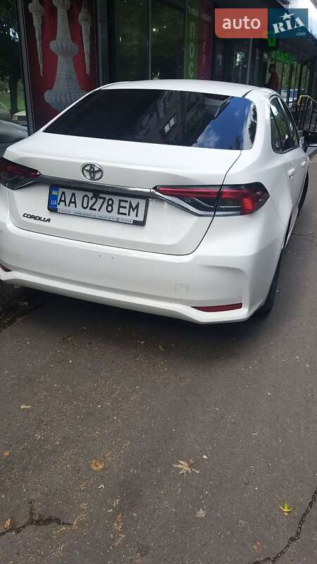 Седан Toyota Corolla 2019 в Києві