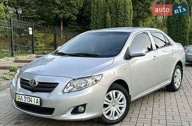 Седан Toyota Corolla 2008 в Прилуках
